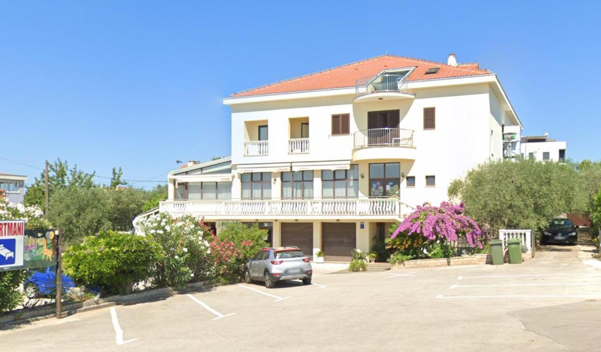 Guest House Krsevan ザダル エクステリア 写真